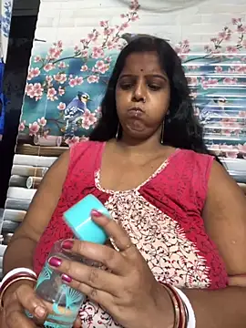 Beauty-queen online show from September 2025 11:03:01 AM