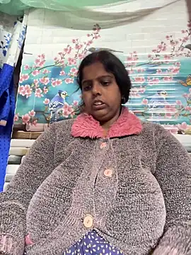 Beauty-queen online show from December 2025 10:32:01 AM