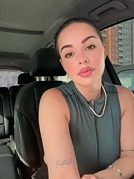 Alirawrz online show from October 2025 01:22:02 PM