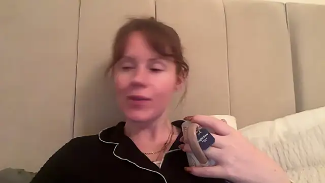 redheadrosie69 online show from October 2025 06:54:01 PM