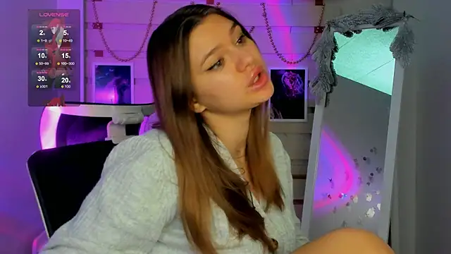 Snapshot of Josephine_Kiss chatting on December 2024 02:48:02 AM Josephine Kiss online show from December 2024 02:48:02 AM