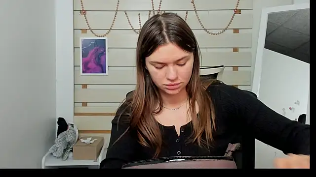 Snapshot of Josephine_Kiss chatting on January 2025 07:00:01 AM Josephine Kiss online show from January 2025 07:00:01 AM