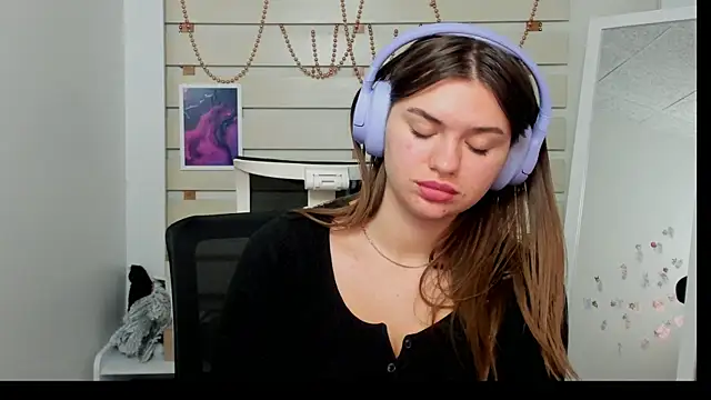 Snapshot of Josephine_Kiss chatting on January 2025 10:01:01 AM Josephine Kiss online show from January 2025 10:01:01 AM