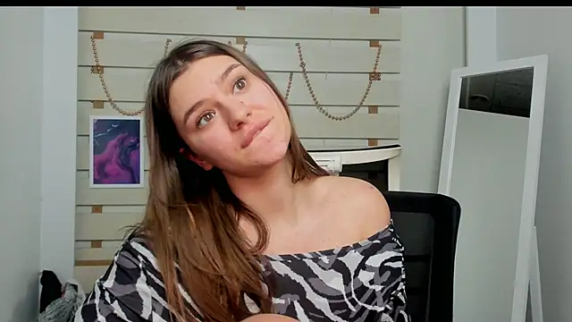 Snapshot of Josephine_Kiss chatting on February 2025 11:39:01 PM Josephine Kiss online show from February 2025 11:39:01 PM