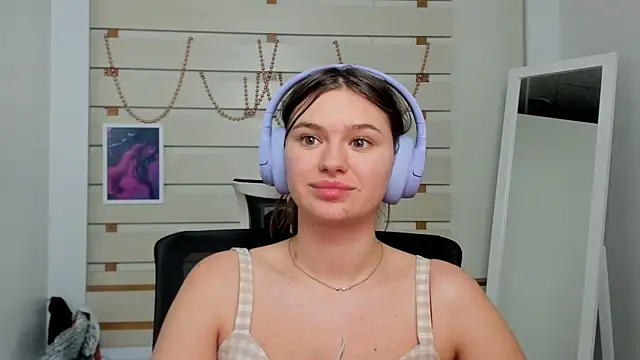 Snapshot of Josephine_Kiss chatting on February 2025 04:07:01 PM Josephine Kiss online show from February 2025 04:07:01 PM
