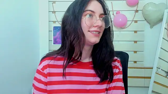 Snapshot of Josephine_Kiss chatting on February 2025 07:35:01 AM Josephine Kiss online show from February 2025 07:35:01 AM