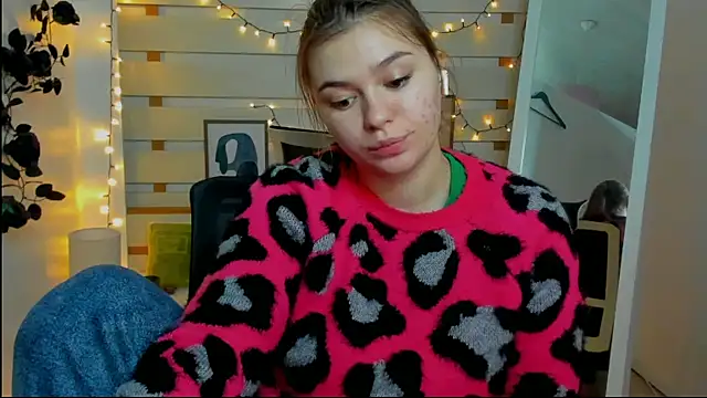 Josephine Kiss online show from February 2026 01:54:02 PM