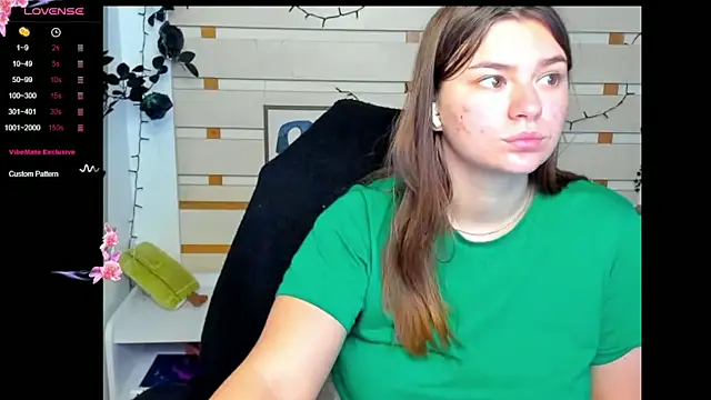 Josephine Kiss online show from May 2026 12:44:02 PM