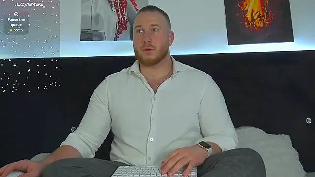 Snapshot of RoddyStill chatting on January 2025 08:14:01 AM RoddyStill online show from January 2025 08:14:01 AM