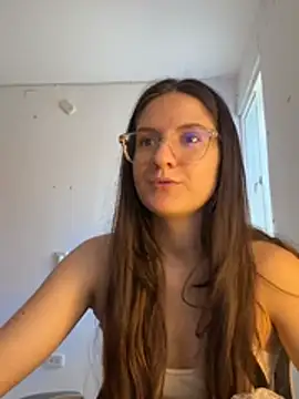 livgomez online show from March 2026 02:12:02 PM