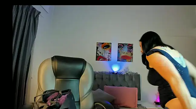 Snapshot of Jayden_Jonnes chatting on December 2024 11:26:01 AM Jayden Jonnes online show from December 2024 11:26:01 AM