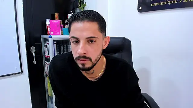 Snapshot of Erick_Wall chatting on March 2026 03:52:01 PM Erick Wall online show from March 2026 03:52:01 PM