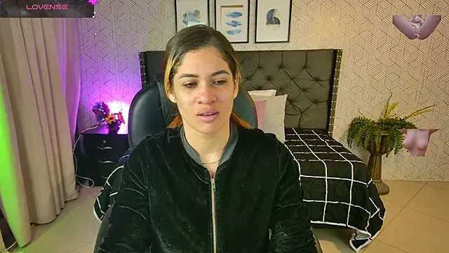 Snapshot of sussy__stone chatting on December 2024 12:40:02 PM sussy stone online show from December 2024 12:40:02 PM