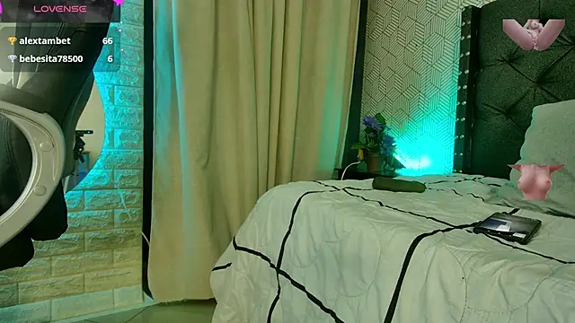 Snapshot of sussy__stone chatting on January 2025 03:58:01 PM sussy stone online show from January 2025 03:58:01 PM