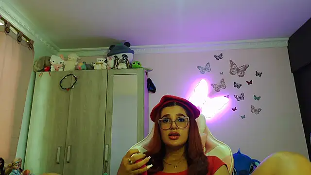 caroline jonson online show from April 2026 02:45:02 PM