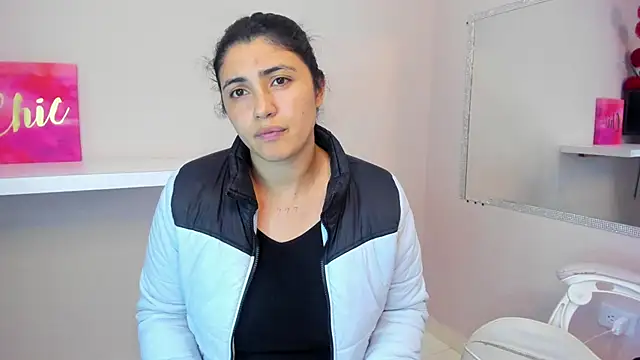 Snapshot of Danna_777_ chatting on December 2024 03:11:02 AM Danna 777 online show from December 2024 03:11:02 AM
