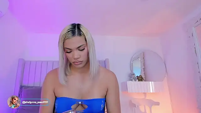 Shelynna azzul online show from February 2026 08:05:02 PM