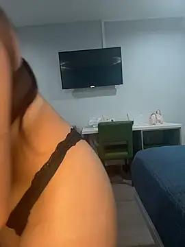 hotpinkangel online show from June 2026 03:44:02 PM