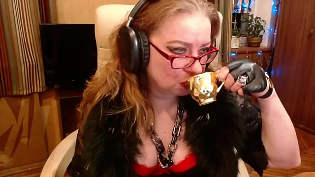 Snapshot of Miss_Tress chatting on February 2026 09:51:02 PM Miss Tress online show from February 2026 09:51:02 PM