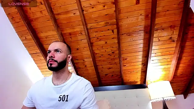 Tom Bailey online show from January 2026 12:51:02 PM