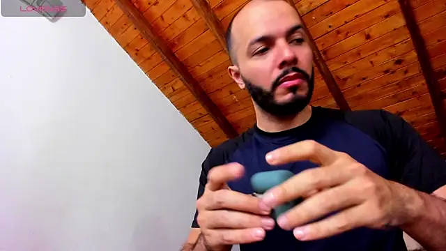 Snapshot of Tom_Bailey chatting on February 2026 12:45:02 PM Tom Bailey online show from February 2026 12:45:02 PM