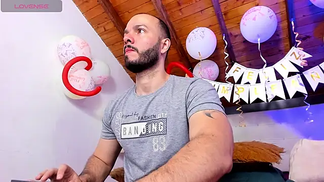 Snapshot of Tom_Bailey chatting on February 2026 12:38:02 PM Tom Bailey online show from February 2026 12:38:02 PM