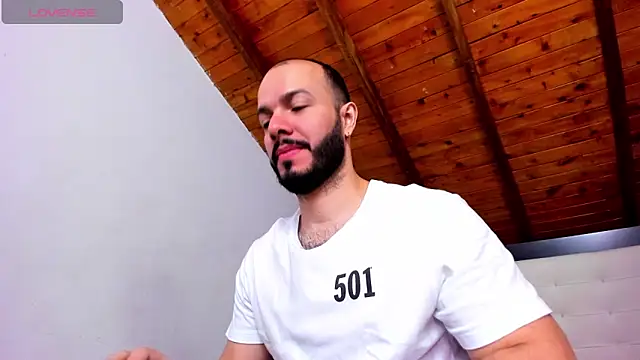 Snapshot of Tom_Bailey chatting on February 2026 12:58:02 PM Tom Bailey online show from February 2026 12:58:02 PM