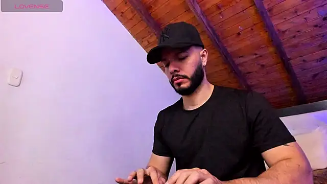 Snapshot of Tom_Bailey chatting on February 2026 12:38:01 PM Tom Bailey online show from February 2026 12:38:01 PM