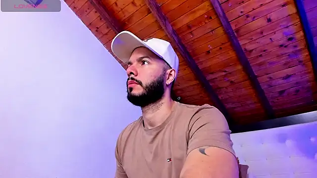 Snapshot of Tom_Bailey chatting on March 2026 12:42:02 PM Tom Bailey online show from March 2026 12:42:02 PM