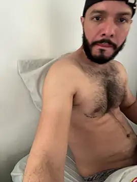 Snapshot of Tom_Bailey chatting on March 2026 07:02:02 PM Tom Bailey online show from March 2026 07:02:02 PM