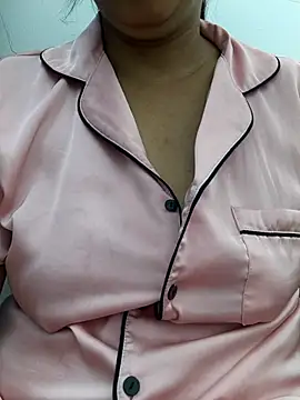 Lanyingxin18 online show from May 2026 07:03:01 AM