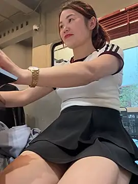 Emily 9xx online show from March 2025 11:00:01 AM