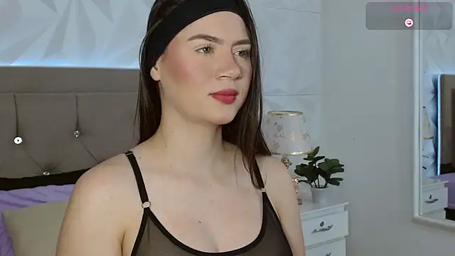 Gwen drew online show from October 2025 12:58:01 PM