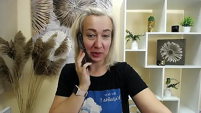 Snapshot of Amor_fati_ chatting on September 2025 01:32:01 PM Amor fati online show from September 2025 01:32:01 PM