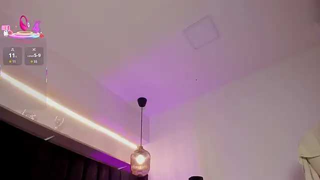 Snapshot of AllisonRoberts_ chatting on October 2025 07:58:02 PM AllisonRoberts online show from October 2025 07:58:02 PM