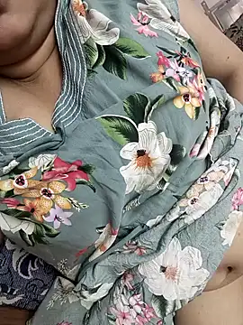 cuteyqueen online show from March 2026 10:06:01 AM