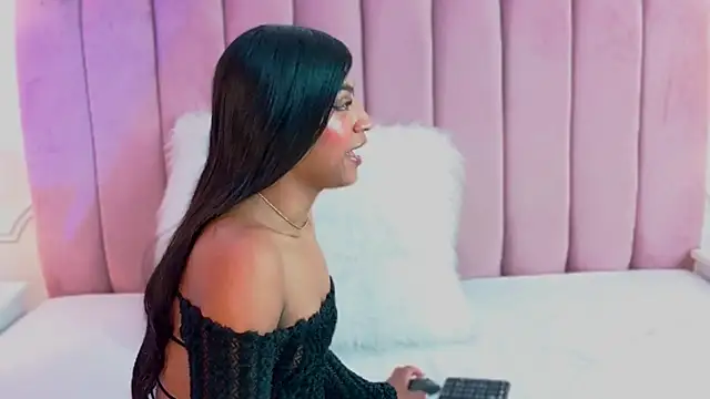 KimberlyCutee online show from June 2026 08:22:01 PM
