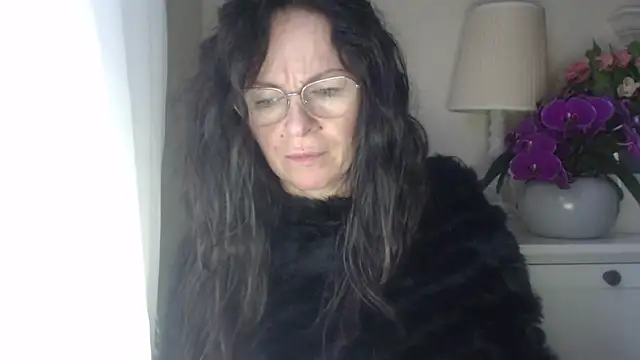 HelenLuxx online show from October 2025 06:10:01 AM