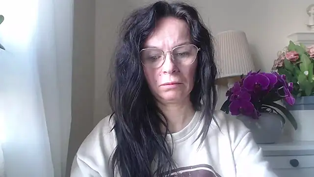 HelenLuxx online show from October 2025 07:10:02 AM