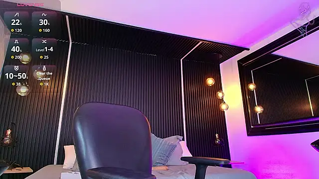  Holly Cat online show from March 2026 10:39:02 PM