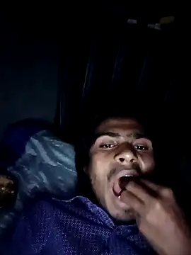 Snapshot of Yasha_14C_Creator chatting on November 2025 05:38:01 PM Yasha 14C Creator online show from November 2025 05:38:01 PM