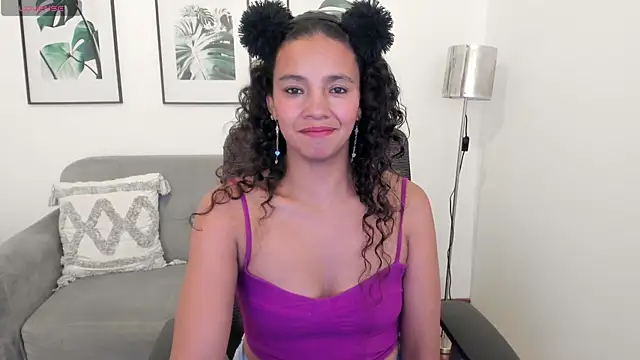 leslyflorez online show from February 2025 12:14:01 AM