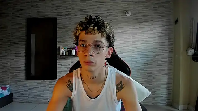 Snapshot of mateodeamjo chatting on September 2025 05:59:01 PM mateodeamjo online show from September 2025 05:59:01 PM