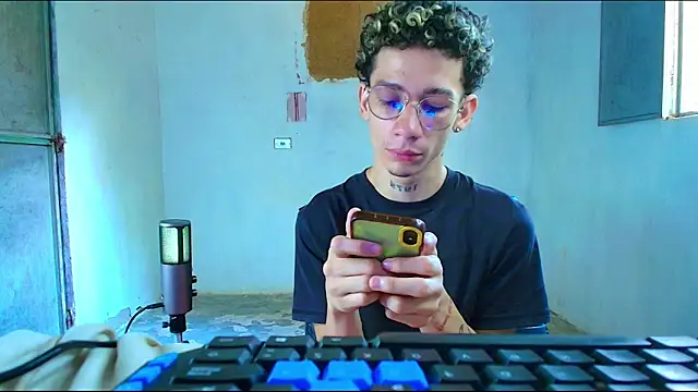 mateodeamjo online show from February 2026 03:18:02 PM