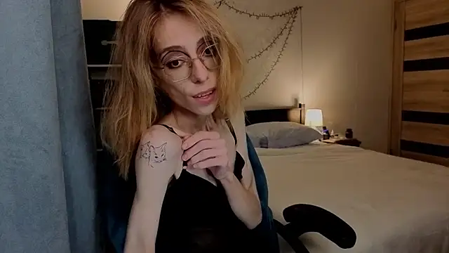 Snapshot of amber_quell_here chatting on September 2025 03:14:01 PM amber quell here online show from September 2025 03:14:01 PM