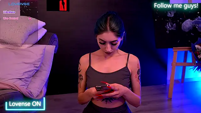 AriaVoss online show from September 2025 08:45:02 PM