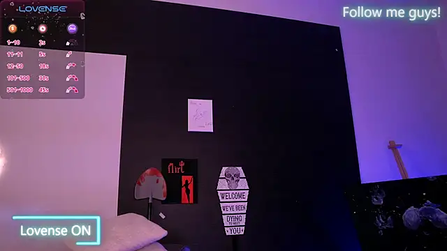 AriaVoss online show from October 2025 10:14:02 PM