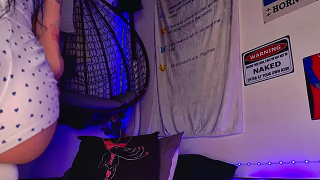 Snapshot of AriaVoss chatting on February 2026 09:36:02 PM AriaVoss online show from February 2026 09:36:02 PM