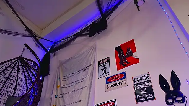 Snapshot of AriaVoss chatting on March 2026 09:21:01 PM AriaVoss online show from March 2026 09:21:01 PM