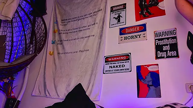 Snapshot of AriaVoss chatting on March 2026 09:52:01 PM AriaVoss online show from March 2026 09:52:01 PM